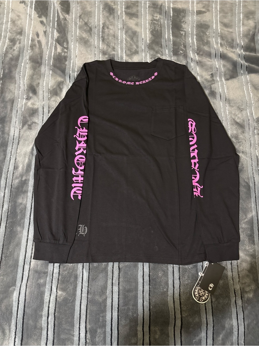 Black and pink chrome hearts long sleeve. size medium